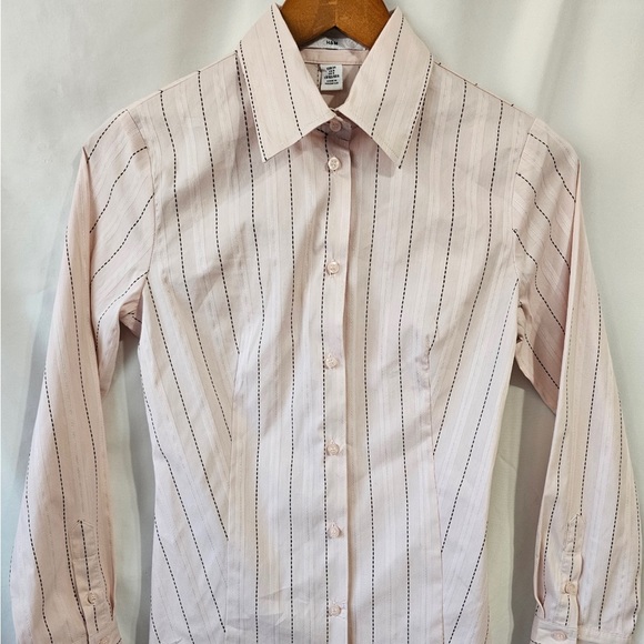 H&M Fitted Long Sleeve Button Down Striped Pale Pink Blouse Women’s 4 Career - Picture 6 of 7